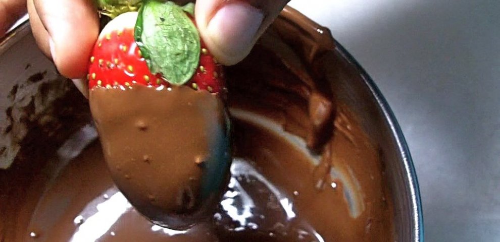 Milk chocolate Covered Strawberries recipe